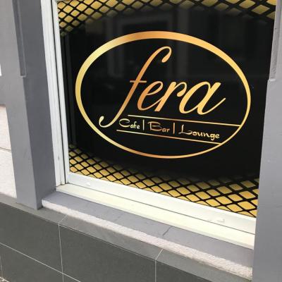 Schaufensterfolierung Fera Lounge